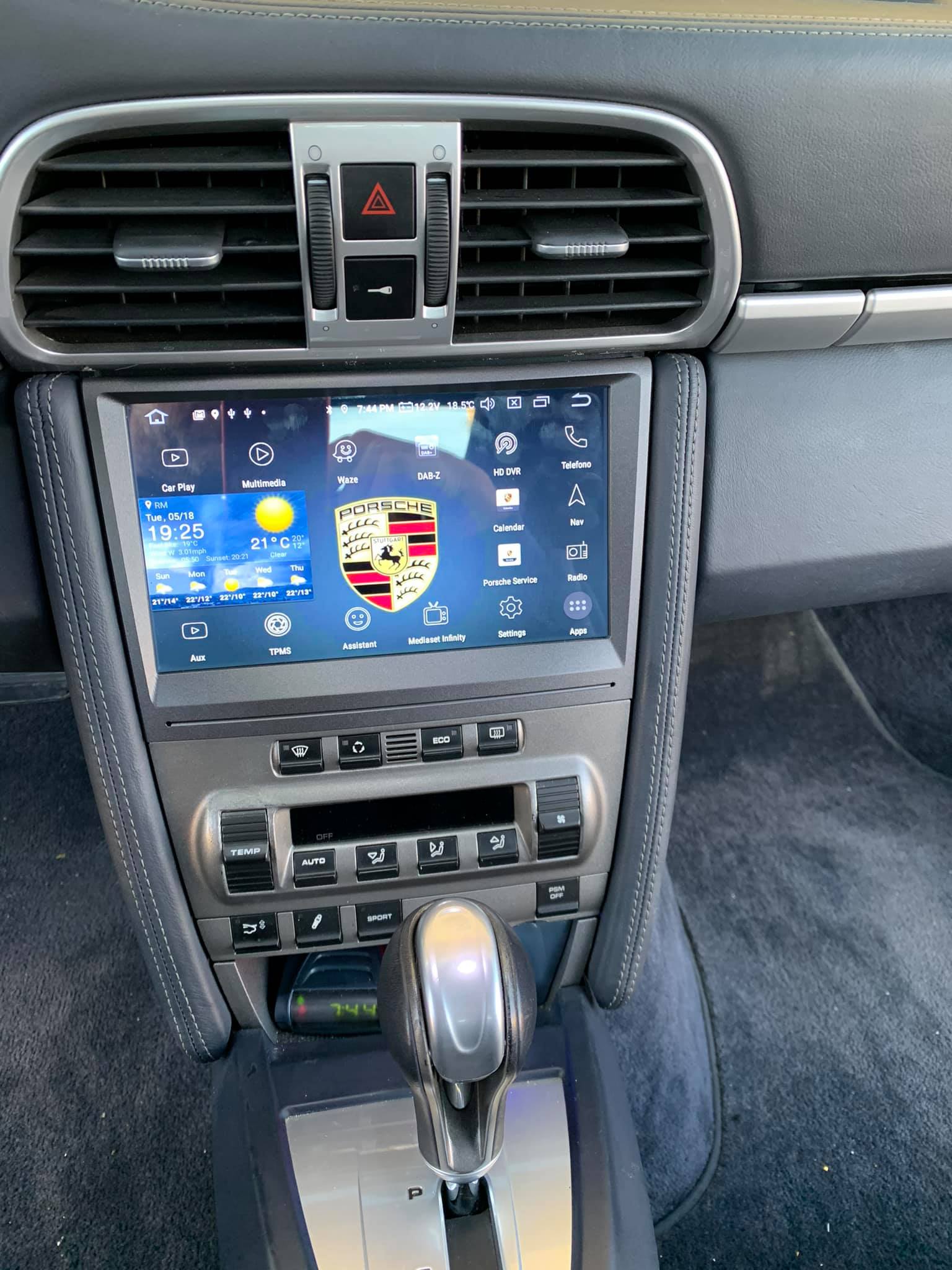 [997/987] Autoradio plus grand que le double din Sonorisation