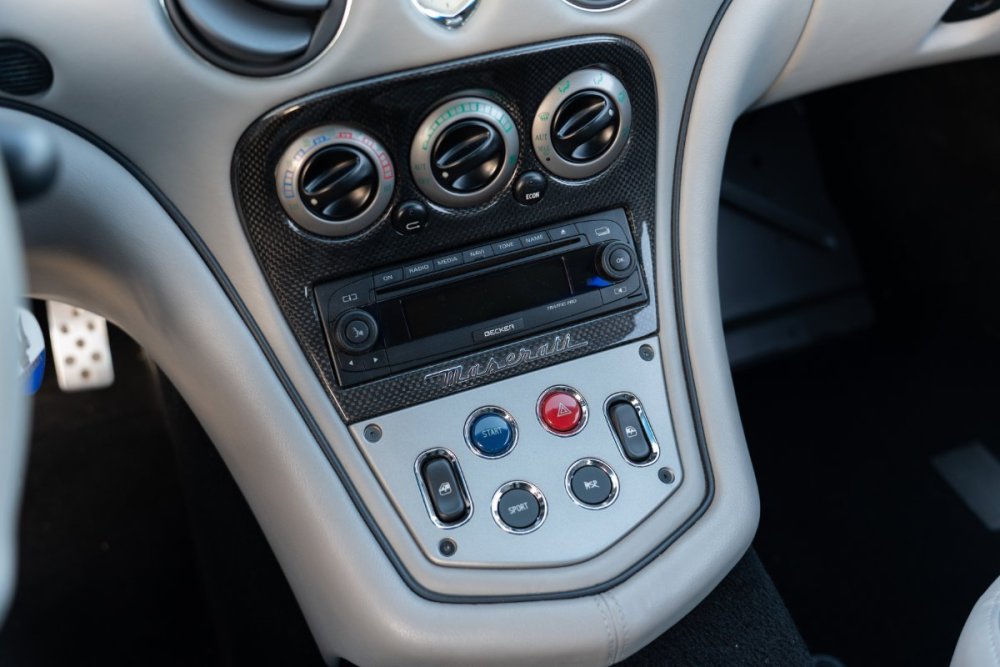 Maserati Gansport console.jpg